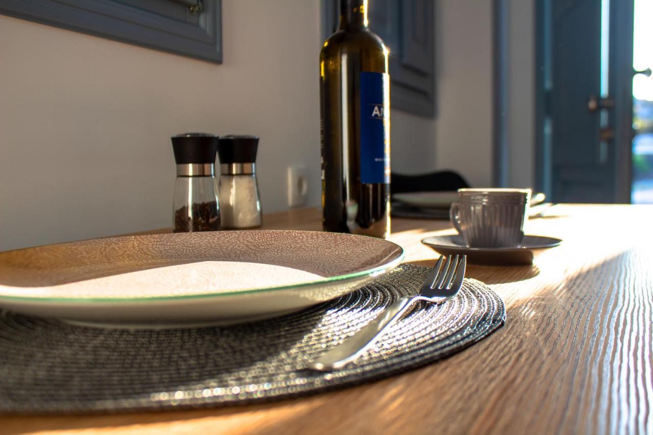 Blackstone Luxury Suites Emporio  Esterno foto